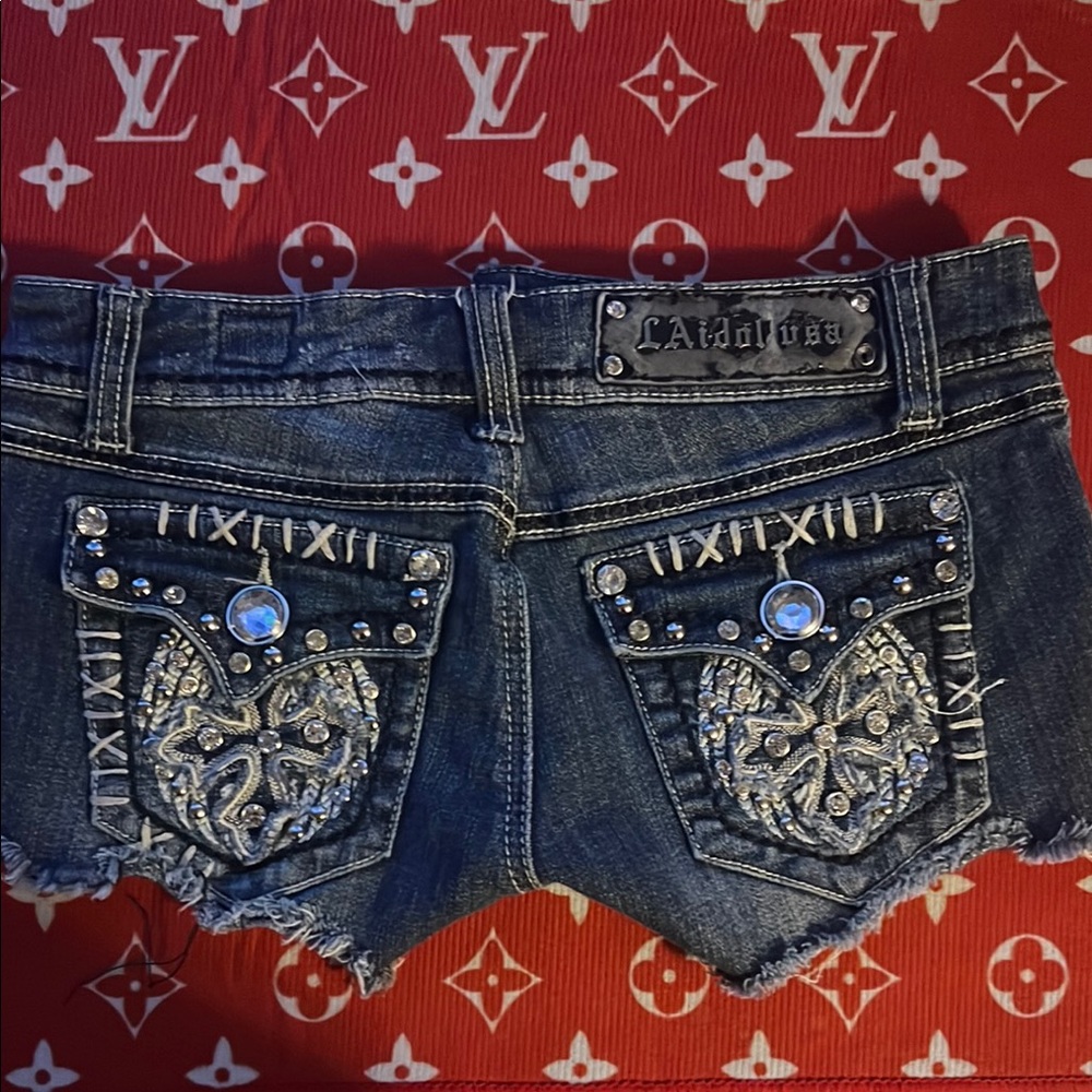 L.A. idol Black Jean Shorts with Decorative Embellishments